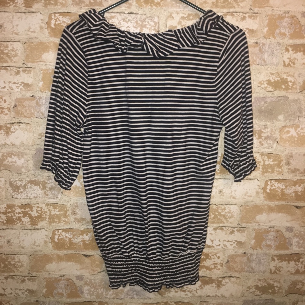 Black and White scrunched blouse